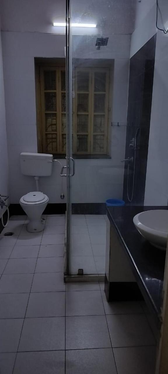 Ywca Gallway Guest House Kalkuta Zewnętrze zdjęcie