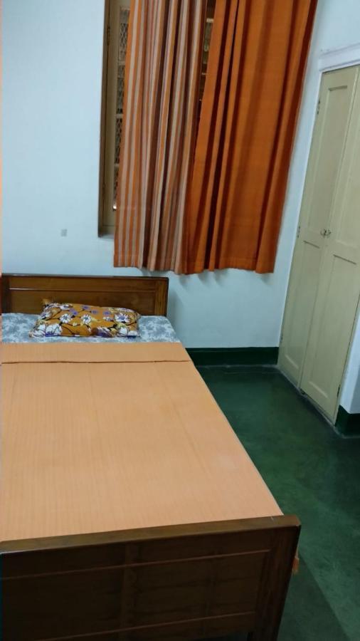 Ywca Gallway Guest House Kalkuta Zewnętrze zdjęcie